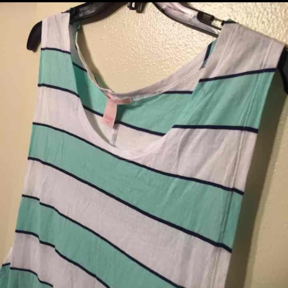 Victoria’s Secret Large Tank Top - Picture 4 of 11